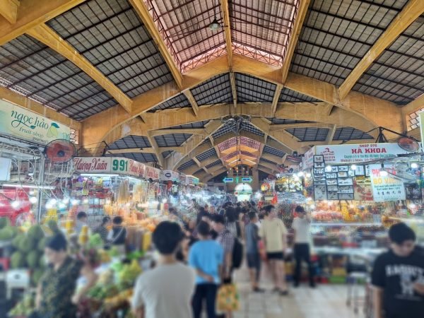 half-day-city-tour-in-ho-chi-minh-city-700000-saigon-vietnam-ben-thanh-market