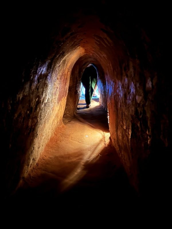 half-day-tour-of-cu-chi-tunnels-ho-chi-minh-city-700000-vietnam-secret-entrance