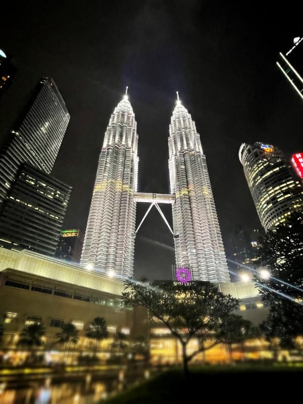 tour-du-lich-singapore-malaysia-5-ngay-4-dem-petronas-twin-towers