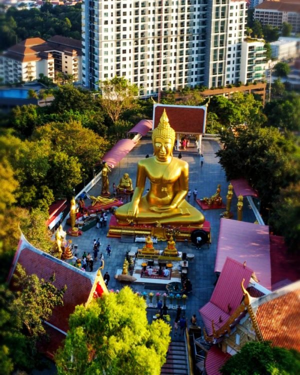 tour-du-lich-thai-lan-5-ngay-4-dem-bangkok-pattaya-wat-phra-yai