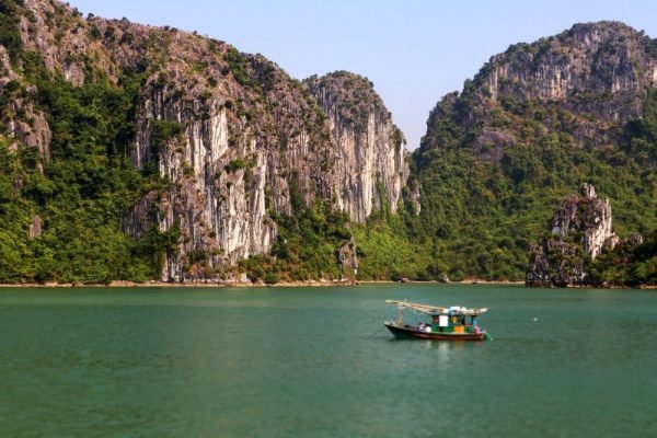 classic-vietnam-10-day-trip-ho-chi-minh-city-700000-hanoi-100000-ha-long-bay