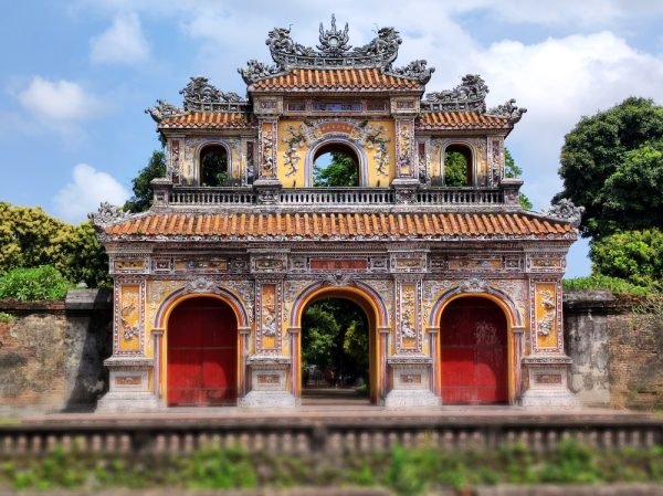 classic-vietnam-10-day-trip-ho-chi-minh-city-700000-hanoi-100000-hue-historic-citadel