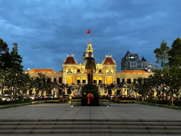 south-vietnam-7-day-tour-package-ho-chi-minh-city-mekong-delta-phan-thiet-saigon
